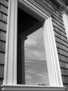 window b&w.JPG (18035 bytes)